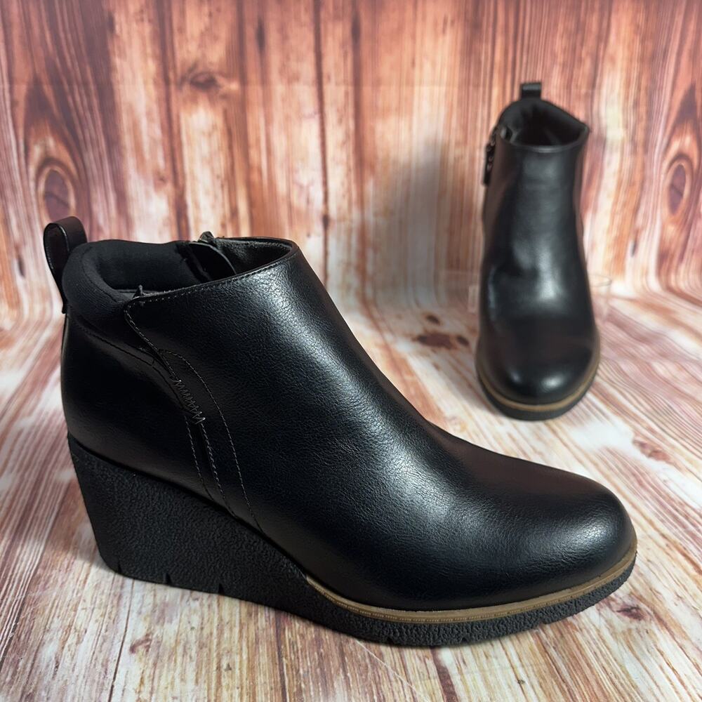 Dr Scholls BERKLIE Size 10 Black Leather Side Zip Wedge Heel Booties Boots Shoes
